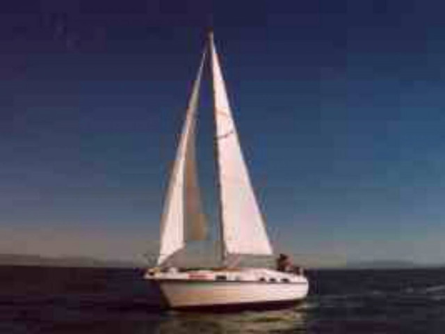 Ακυβέρνητο ιστιοφόρο στη Λέρο