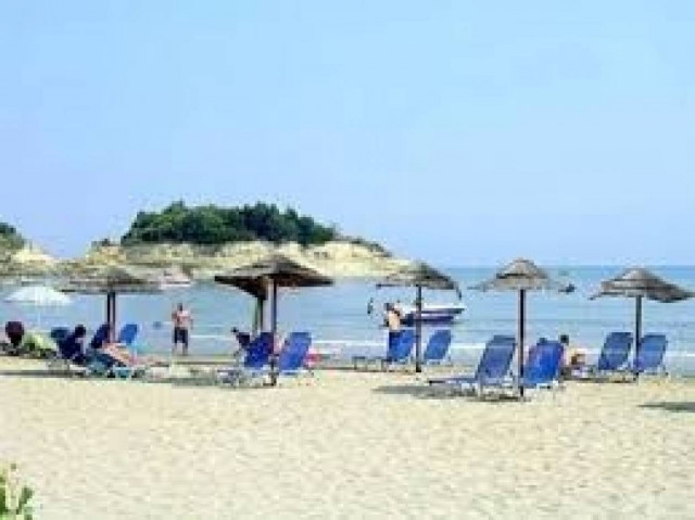 Απογειώνoνται οι αφίξεις τουριστών