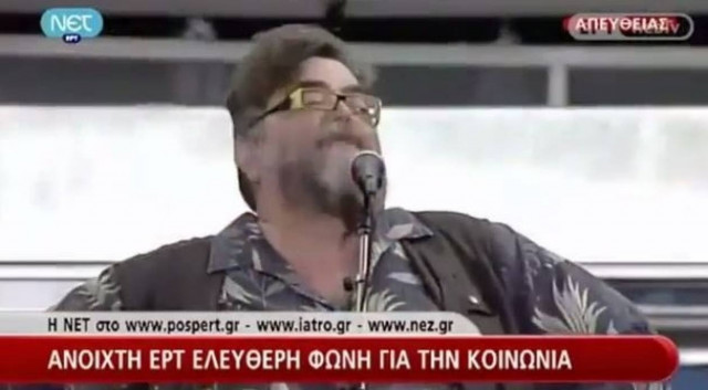 Ο Κραουνάκης «στόλισε» τον Άδωνι και την Μανωλίδου (βίντεο)