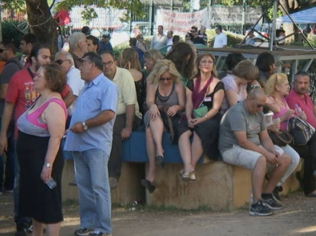 Συγκέντρωση ΓΣΕΕ-ΑΔΕΔΥ στην ΕΡΤ (pics+video)