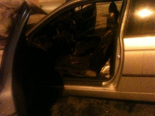 Στις φλόγες αυτοκίνητο στην παραλιακή (pics)