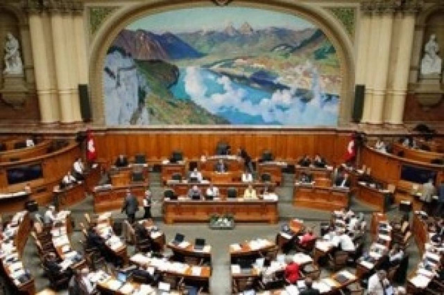 «Όχι» των Ελβετών σε συνεργασία με τις ΗΠΑ για φοροδιαφυγή