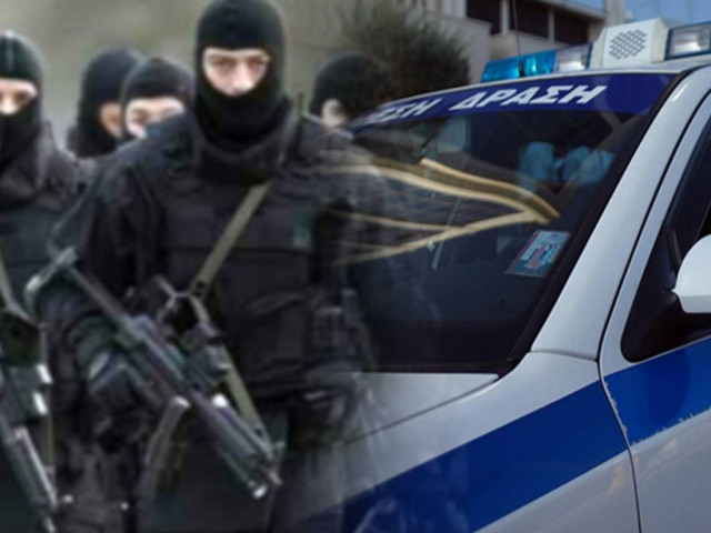 Πάνοπλοι άνδρες της ΕΚΑΜ ψάχνουν τους 5 Αλβανούς δραπέτες