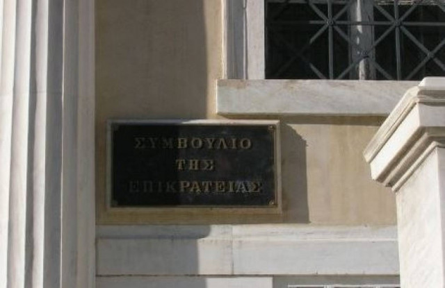 Οι δόκιμοι πυροσβέστες στρέφονται, μέσω του ΣτΕ, κατά των εποχικών