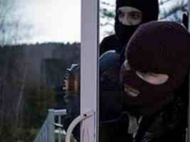 Τρόμος για ζευγάρι τα ξημερώματα