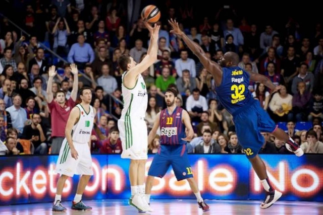 Κορυφαίος Διαμαντίδης και στα... τρίποντα (video)