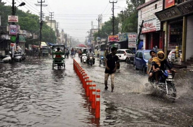 Ινδία: Περισσότεροι από 500 οι νεκροί από τους μουσώνες