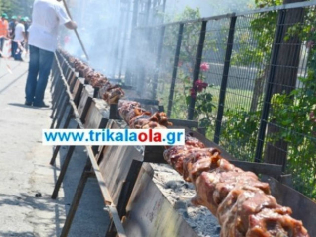Έσπασαν το ρεκόρ: Το μεγαλύτερο κοντοσούβλι στην Καρδίτσα