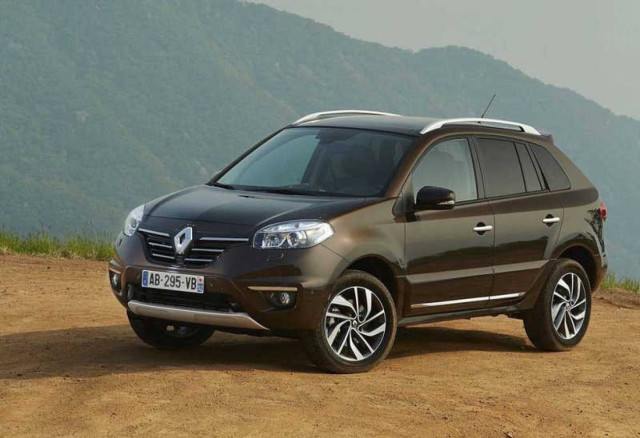 RENAULT KOLEOS: Ανανεώθηκε αλλά ποιος νοιάζεται;