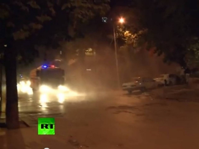 Βίντεο: Δημοσιογράφος δέχεται επίθεση με κανόνι νερού στην Άγκυρα