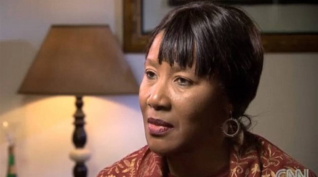 Βίντεο: «Ο πατέρας μου δεν υποφέρει», λέει η Μακαζίουε Μαντέλα