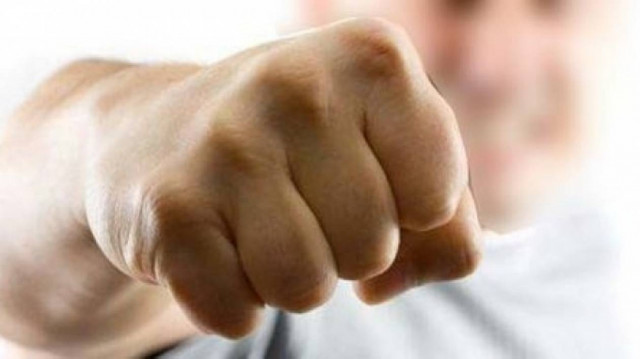 Άγριο ξύλο σε γιορτή Κερασιού στην Κρήτη