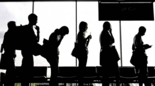 Κομισιόν:Το 4,1% των Ελλήνων θα μεταναστεύσει στους επόμενους μήνες