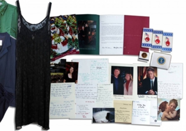 Στο «σφυρί» επιστολές του Κλίντον και ρούχα της Λεβίνσκι