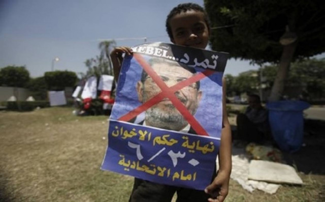 Την έξοδο δείχνουν οι Αιγύπτιοι στο «Φαραώ» Μόρσι