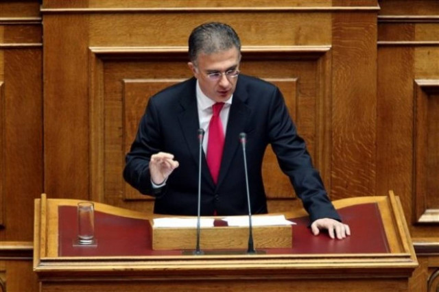 Απαντήσεις Μαυραγάνη στη Βουλή για ελέγχους και φοροδιαφυγή