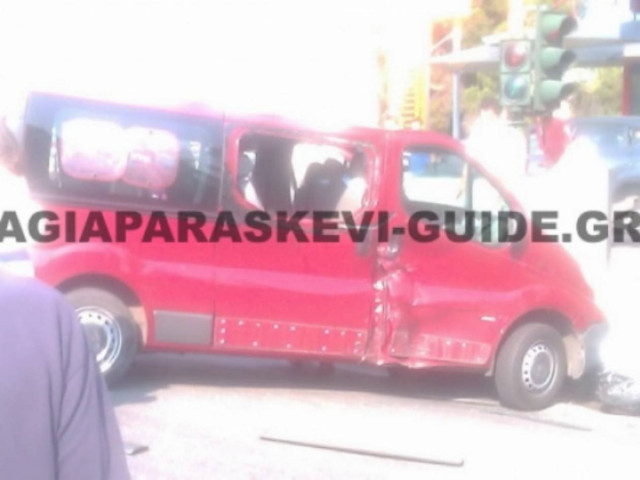 Σοβαρό τροχαίο με τραυματία μοτοσυκλετιστή στην Αγία Παρασκευή