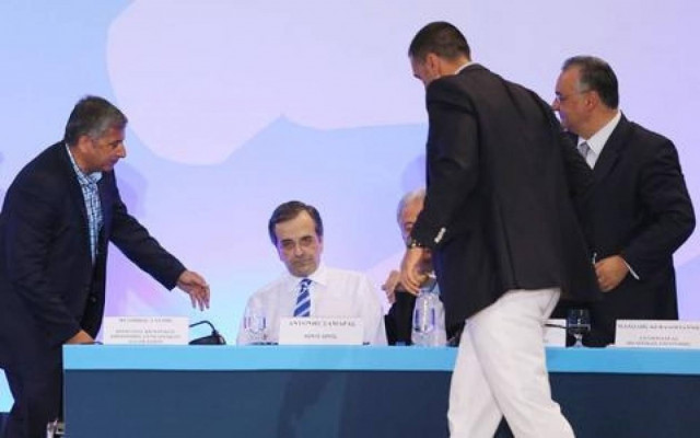 Βίντεο: Γιατί κατέρρευσε ο Σαμαράς στο συνέδριο της ΝΔ;