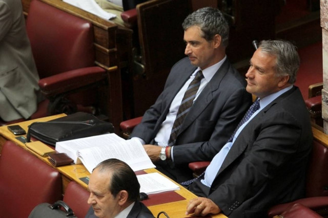 Ο Σπηλιωτόπουλος ντύθηκε «κυβέρνηση ΝΔ – ΠΑΣΟΚ»