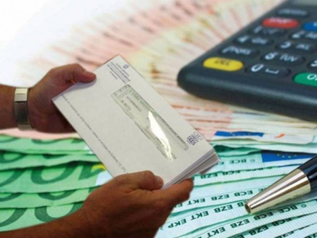 Φόροι- «φωτιά» έως το τέλος του χρόνου – Δείτε τι μας περιμένει