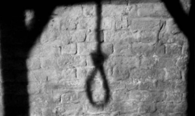 Βρέθηκε απαγχονισμένος στο γκαράζ της πολυκατοικίας του