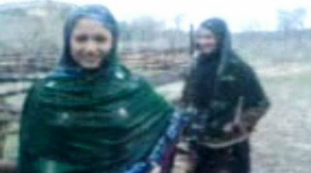 ΣΟΚ: Σκότωσαν δύο ανήλικες γιατί χόρευαν στη βροχή