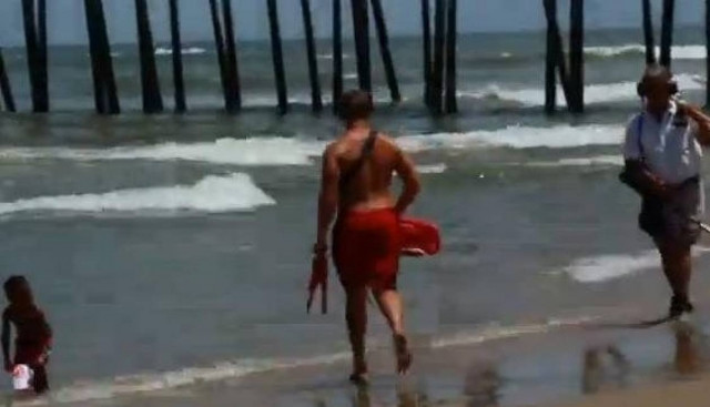 Ο πιο αποτυχημένος ναυαγοσώστης όλων των εποχών (βίντεο)