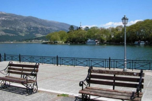 Ιωάννινα: Στο «παρά πέντε» τον έσωσαν από την αυτοκτονία