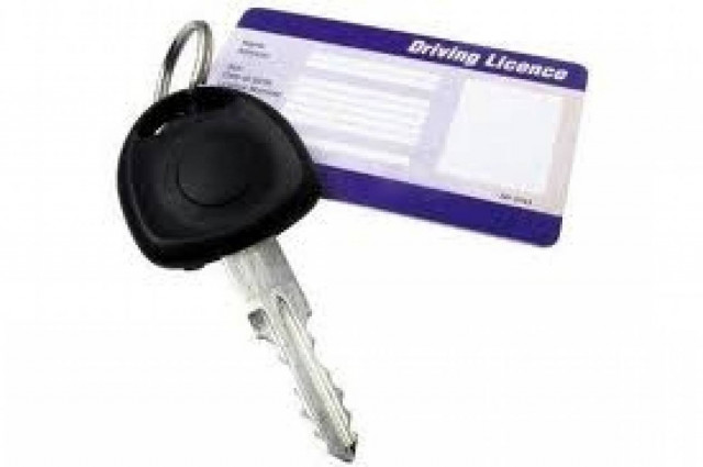 Απίστευτο: Τι ζήτησαν από μια γυναίκα για να πάρει δίπλωμα οδήγησης