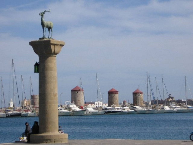 «Ανακαλύπτουν» τουρκική μειονότητα στη Ρόδο