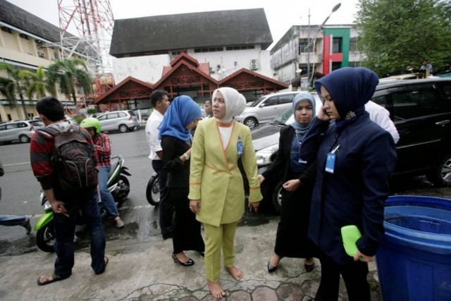 Ινδονησία: Κατέρρευσαν κτήρια από το σεισμό των 6,2 βαθμών