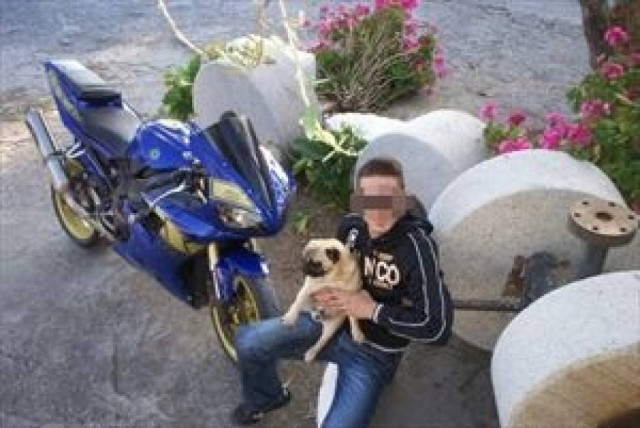 Θρήνος για το θάνατο του 25χρονου - Με μαντινάδες τον αποχαιρετούν