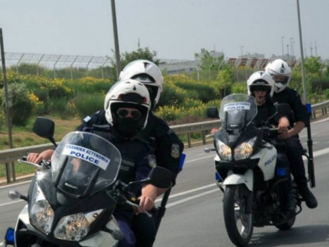 Θεώρησαν... εύκολο θύμα την 62χρονη αλλά βρέθηκαν με χειροπέδες!