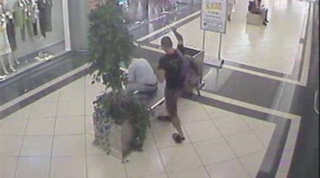 Βίντεο-ΣΟΚ: Μαχαίρωσε περαστικό επειδή είχε 6 χρόνια να κάνει σεξ