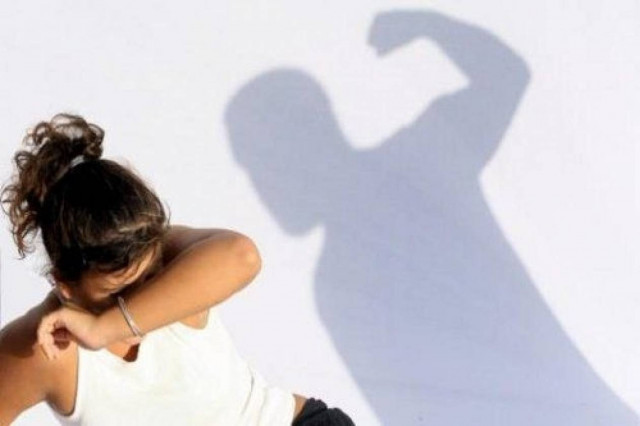 Κρήτη: Άγρια επίθεση σε γυναίκα μπροστά στα παιδιά της