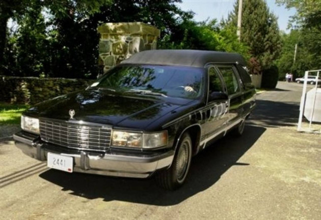 18χρονη έκλεψε νεκροφόρα για να...