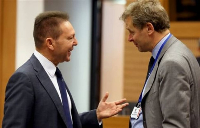 Νέα συνάντηση Στουρνάρα – Τρόικας: Όλα σε μία κλωστή