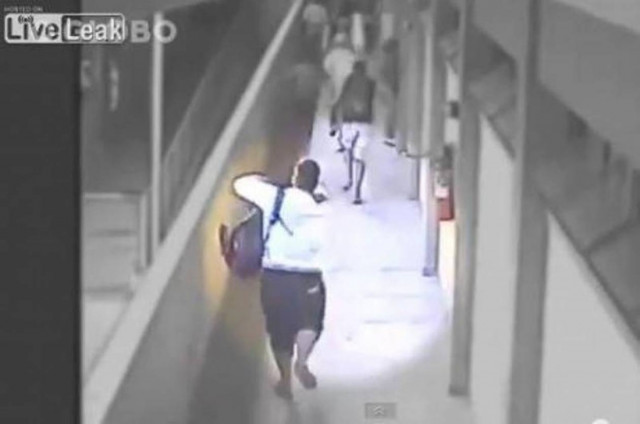 Μαθητής πυροβολεί εναντίον συμμαθητών του (vid)