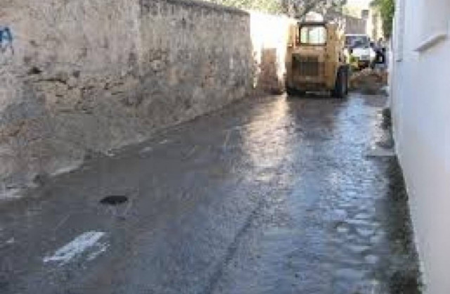 Πλημμύρισε η Πάτρα από διαρροή δεξαμενής