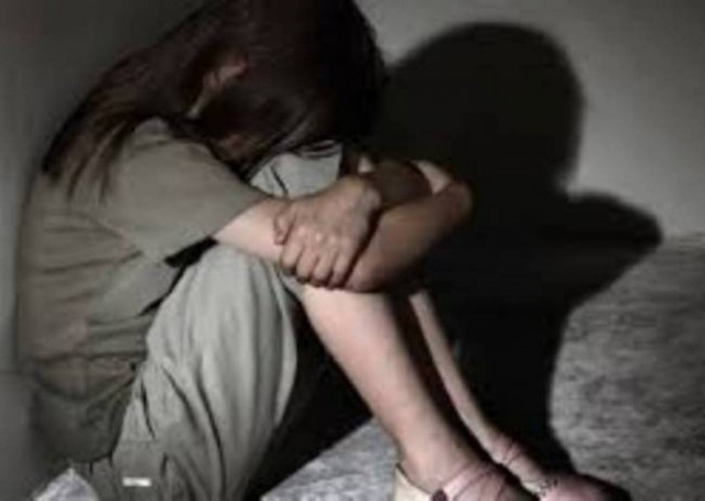 Σοκ: 65χρονος «ψάρευε» μικρά κορίτσια έξω από σχολείο