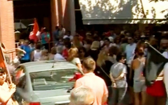 Συνεχίζουν τις κινητοποιήσεις οι δημοτικοί υπάλληλοι στην Αλεξ/πολη