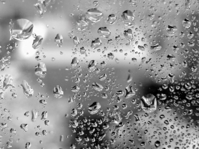 Σποραδικές βροχές σε Μακεδονία και Θεσσαλία