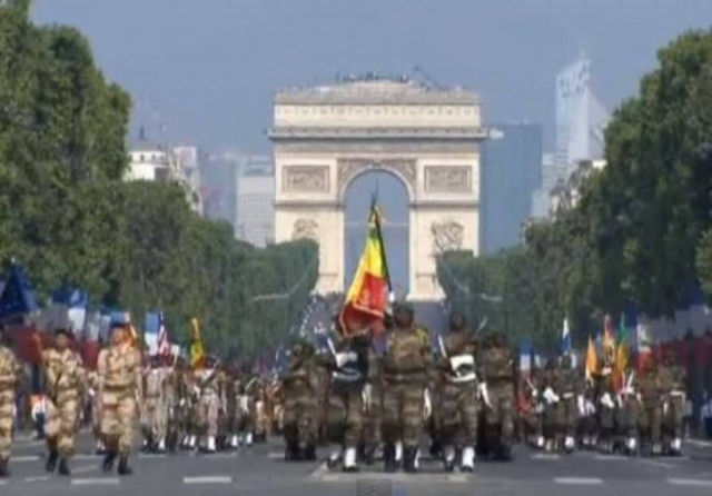 Γαλλία: Παρέλαση «λιτότητας» για την άλωση της Βαστίλης