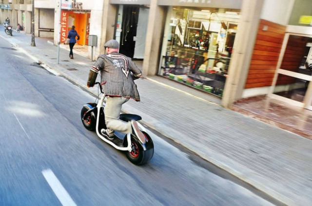 Scrooser πατίνι αλά Harley Davidson