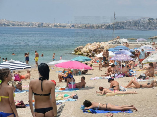 Εξωτικές διακοπές στο… Φάληρο (photos - video)