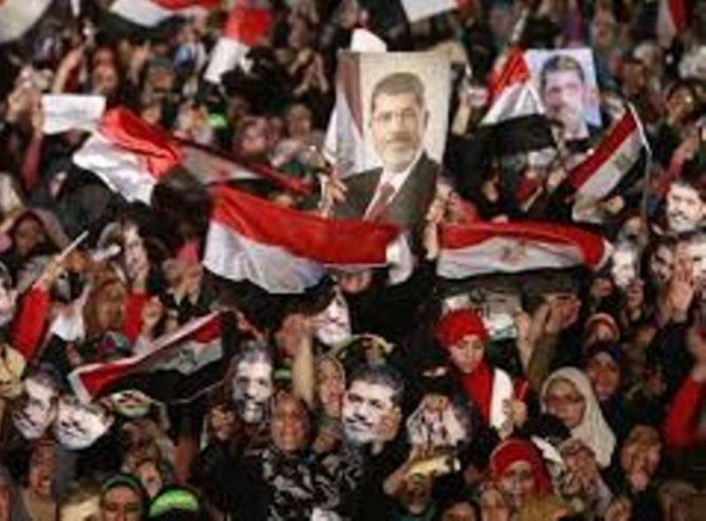 Ειρηνική διαδήλωση υπέρ του Μόρσι