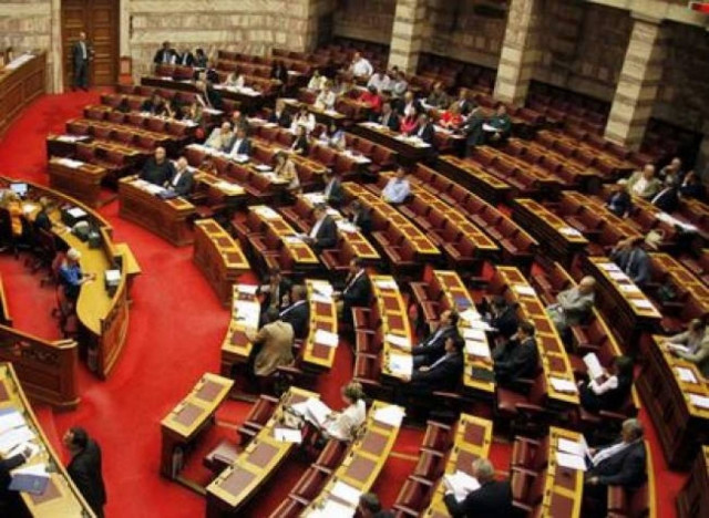 Εξηγήσεις από τους γαλάζιους υπουργούς στην κοινοβουλευτική ομάδα