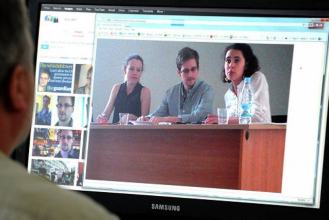 Έντουαρντ Σνόουντεν: Ζήτησε επισήμως προσωρινό άσυλο από τη Ρωσία