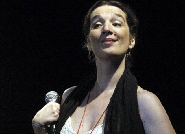 Η Dulce Pontes στο Λυκαβηττό