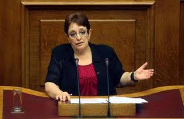 Παπαρήγα:Κάλπικη η αντιπαράθεση κυβέρνησης-αξιωματικής αντιπολίτευσης